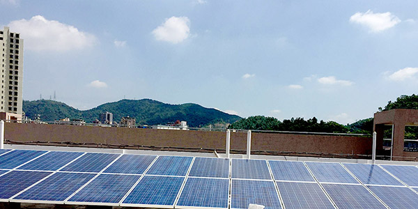 屋顶太阳能发电系统安装