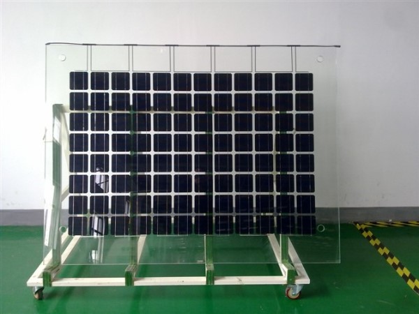 屋顶太阳能发电板